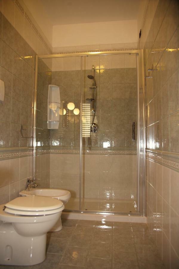 Bnb Donnalaura Carini Exterior foto