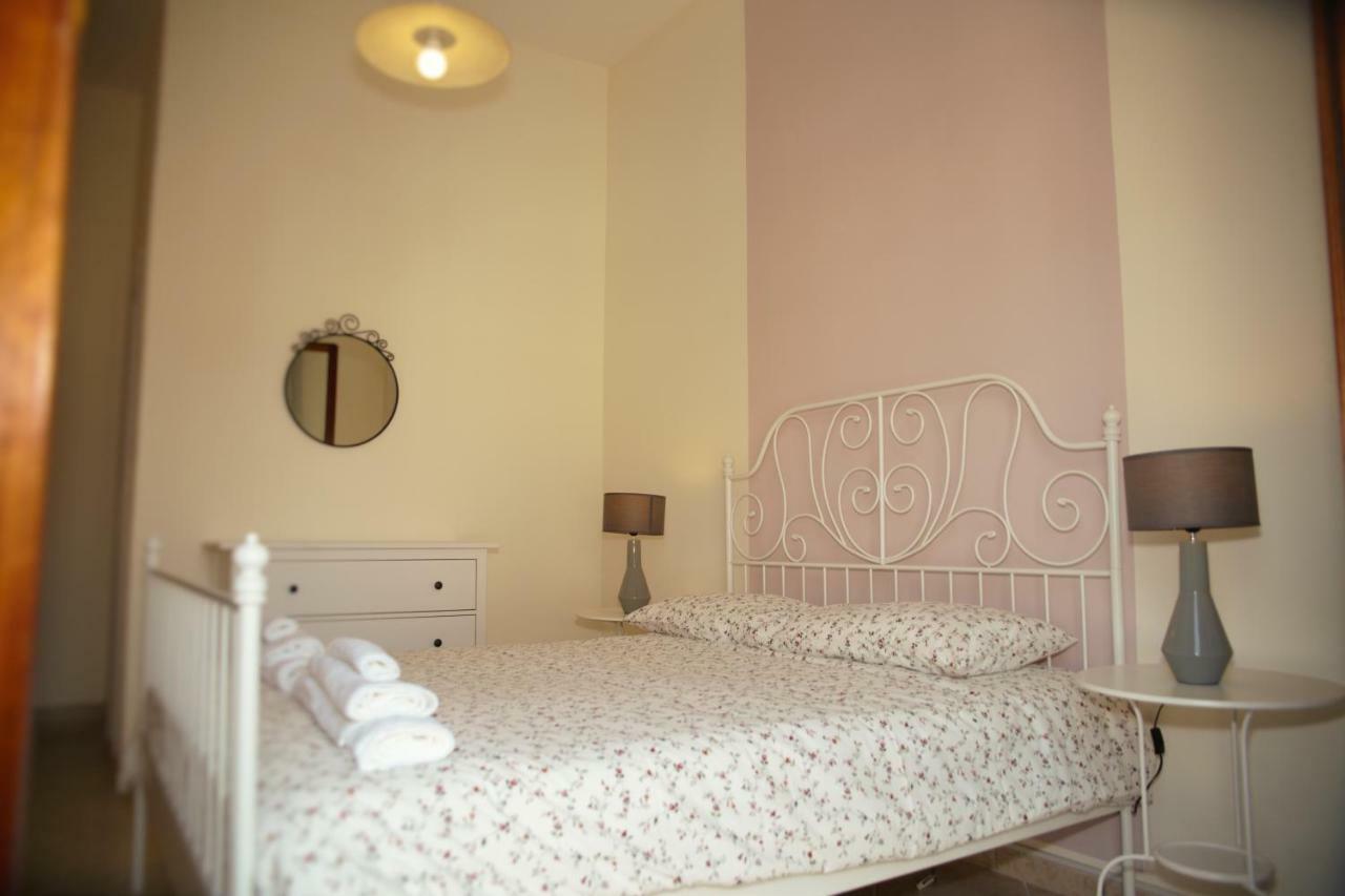 Bnb Donnalaura Carini Exterior foto